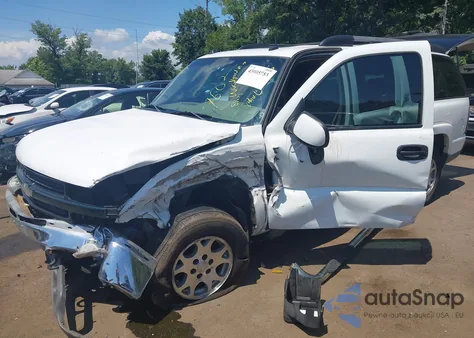 2004 Chevrolet Suburban 1500 Z71 z USA, uszkodzony, nr VIN 3GNFK16Z34G147602